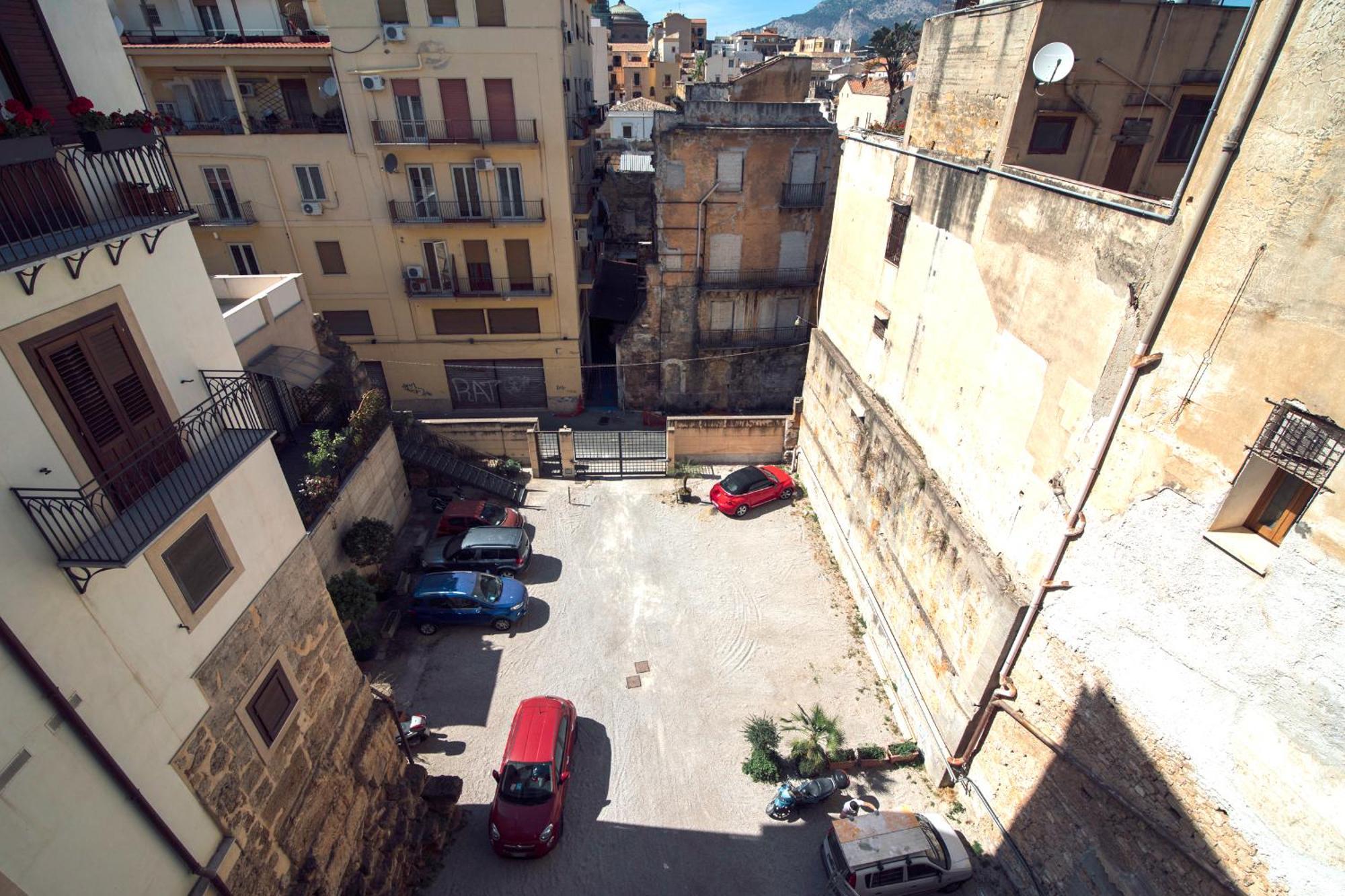 Gran Cancelliere B&B With Parking Palermo Exterior photo